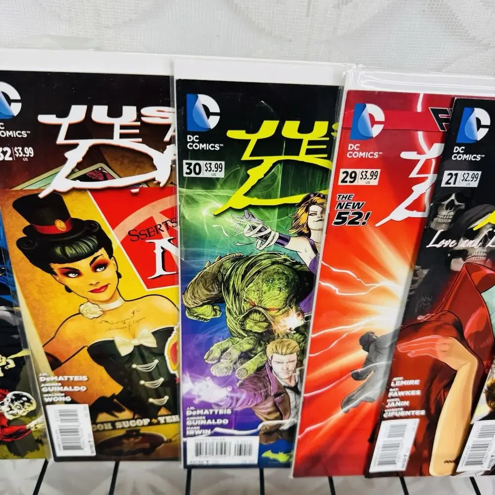 Justice League Dark 0 2-6 8 11 16 20-21 29 30 32-33  Futures‎ End Lot Zantana